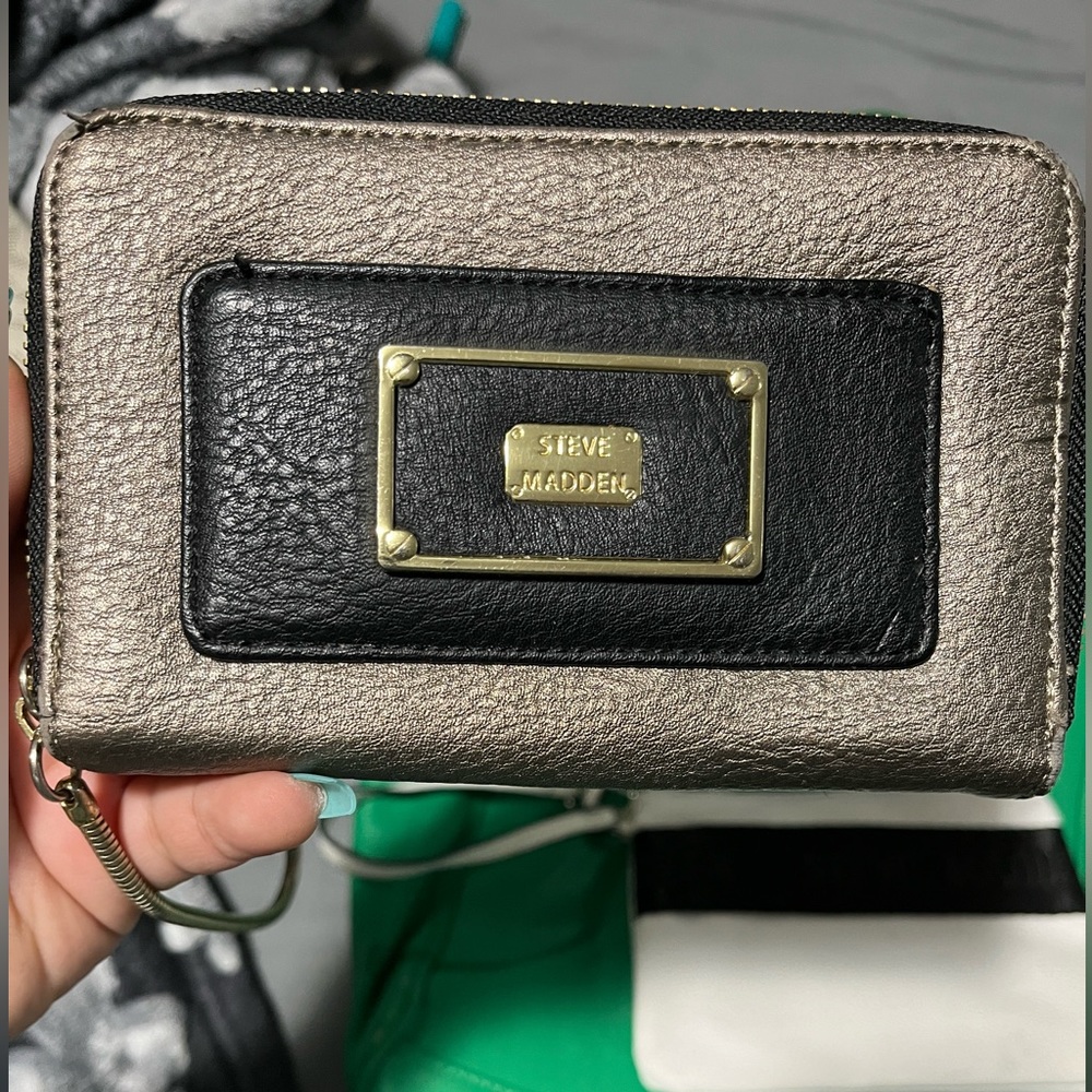 Steve Madden wallet